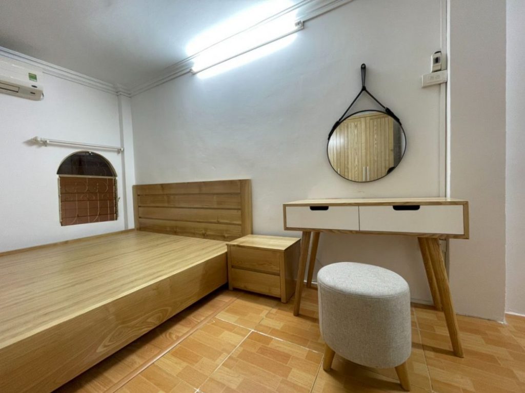 Phòng ngủ gỗ tự nhiên Sồi – ngõ Lương Sử C